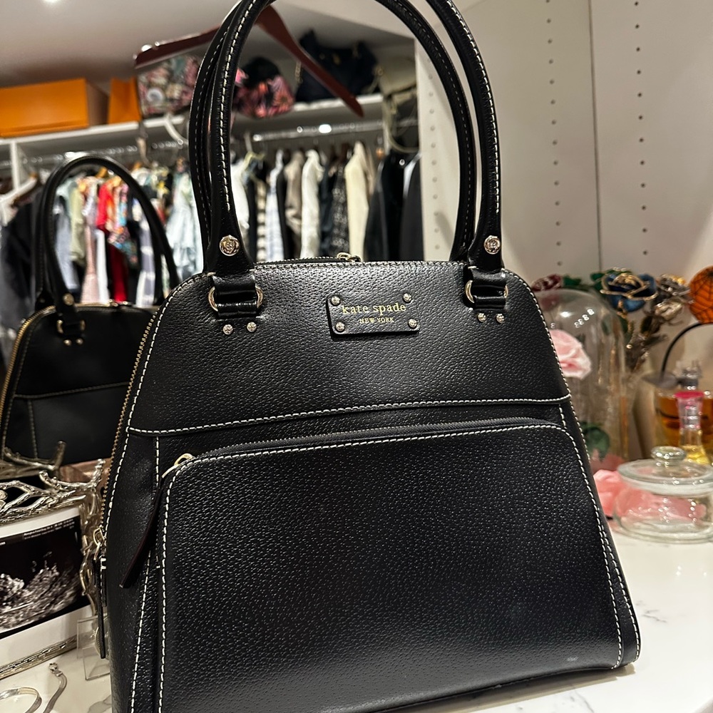 Classic Kate Spade hand bag